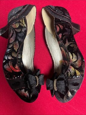ModCloth Ruby Shoo Velvet Floral heels with Bow Detail vintage inspired